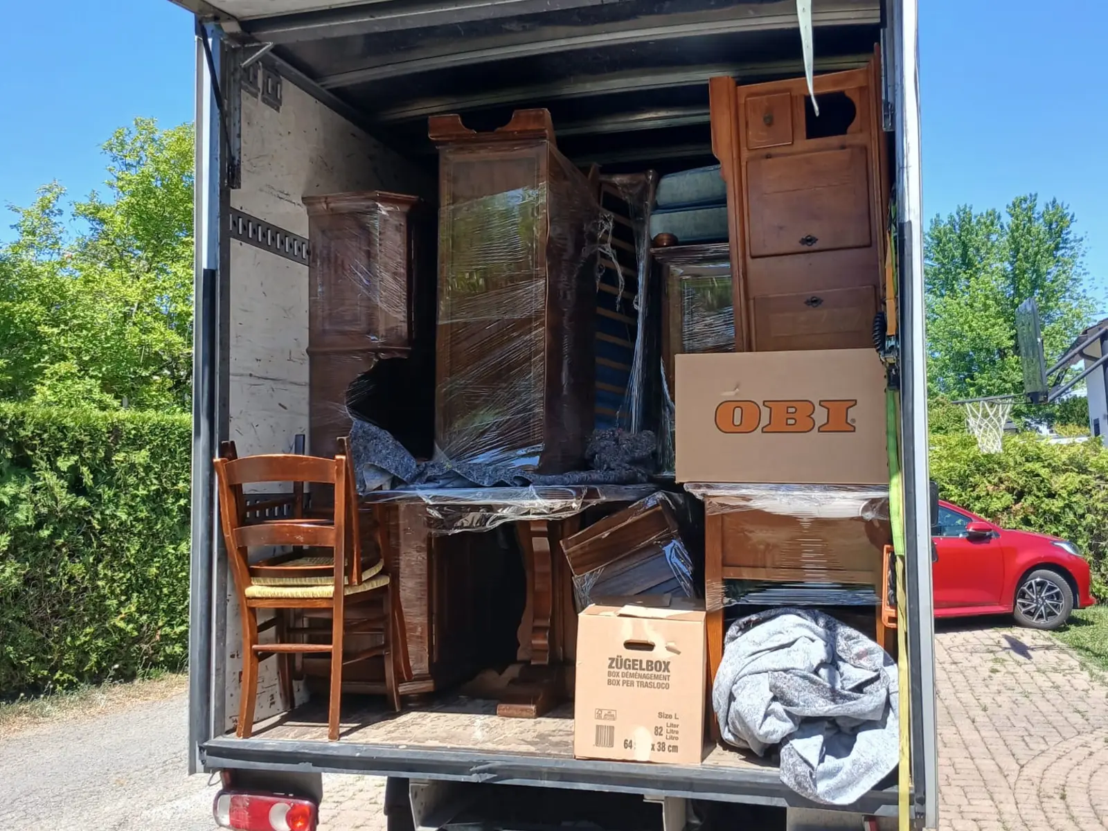 Camion de déménagement chargé de meubles protégés dans le canton de Vaud