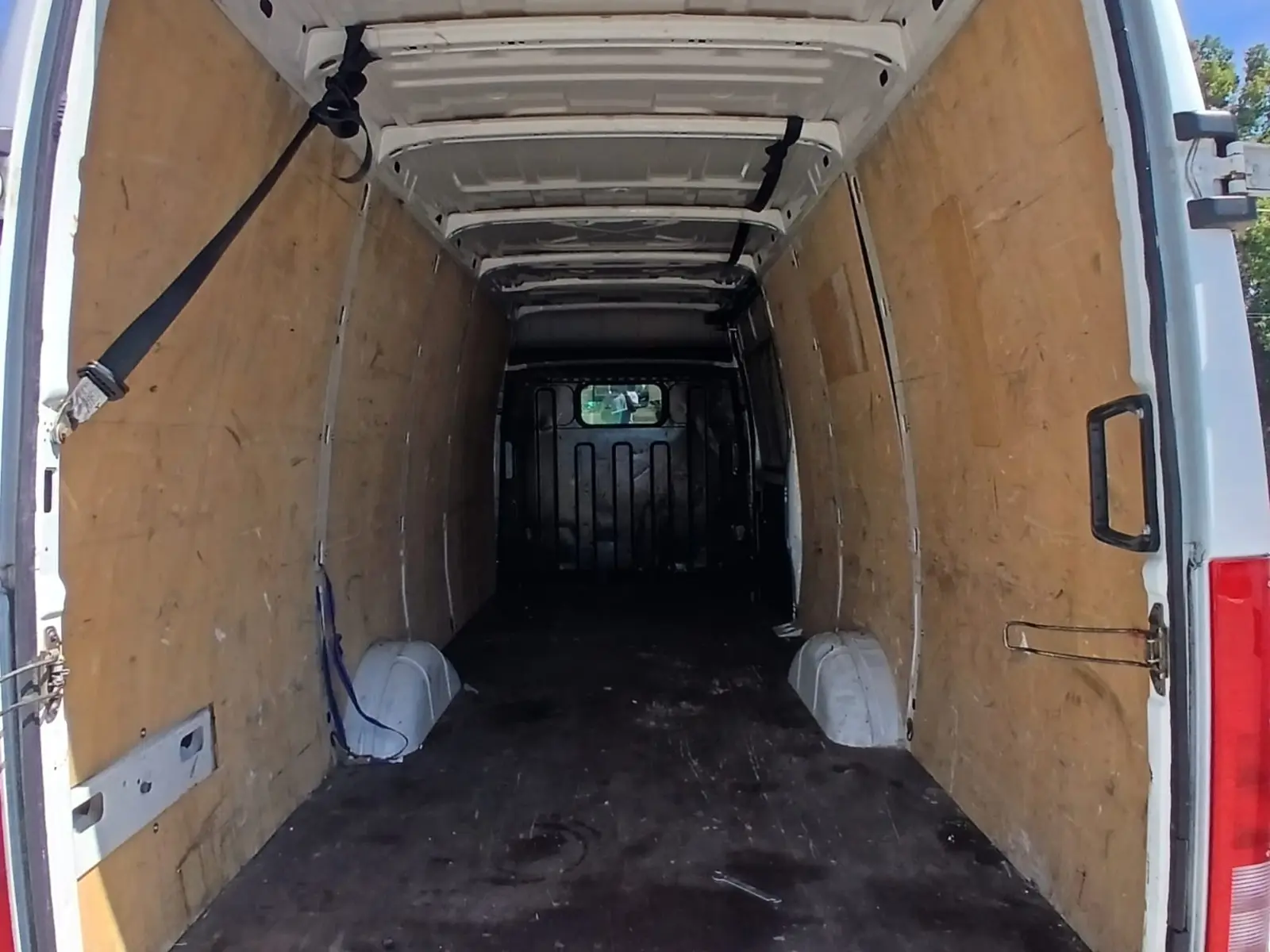 Espace de chargement du fourgon Iveco Daily de 17 m³